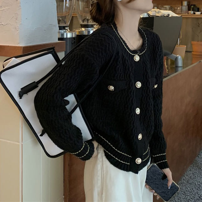 Style Core Aesthetics, New Style Trends - Old Money Aesthetic Cardigan