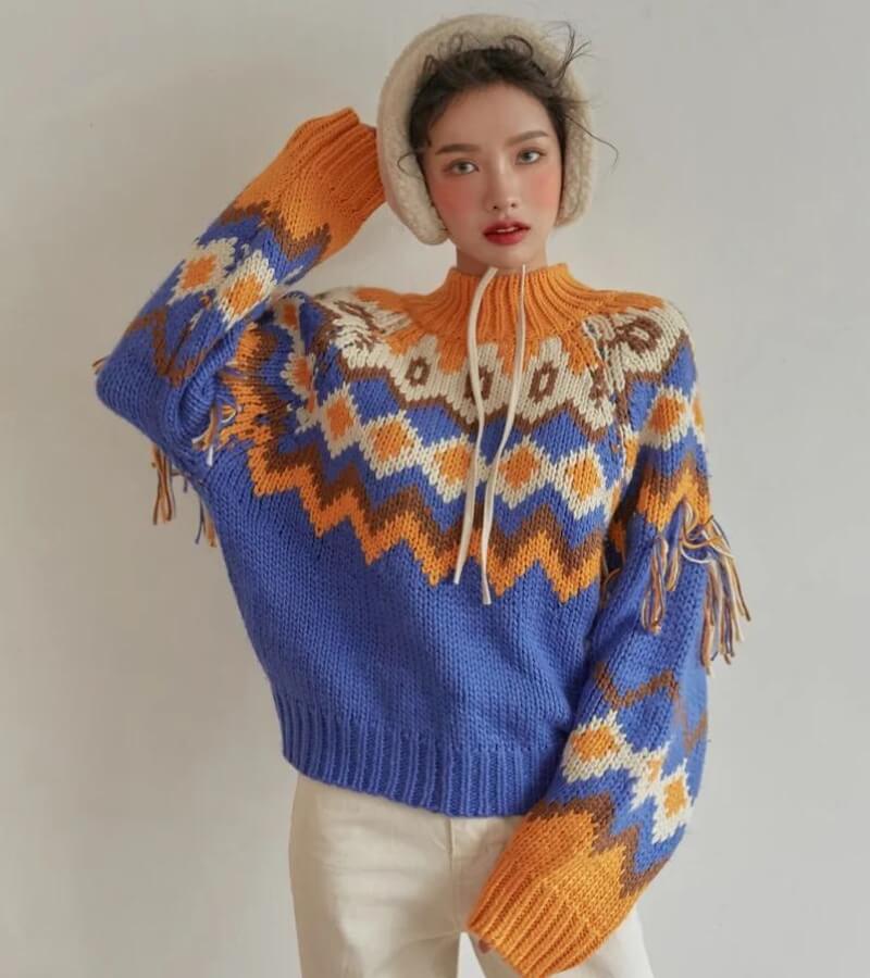 Style Core Aesthetics, New Style Trends - Retro Pattern Knitted Christmas Sweater