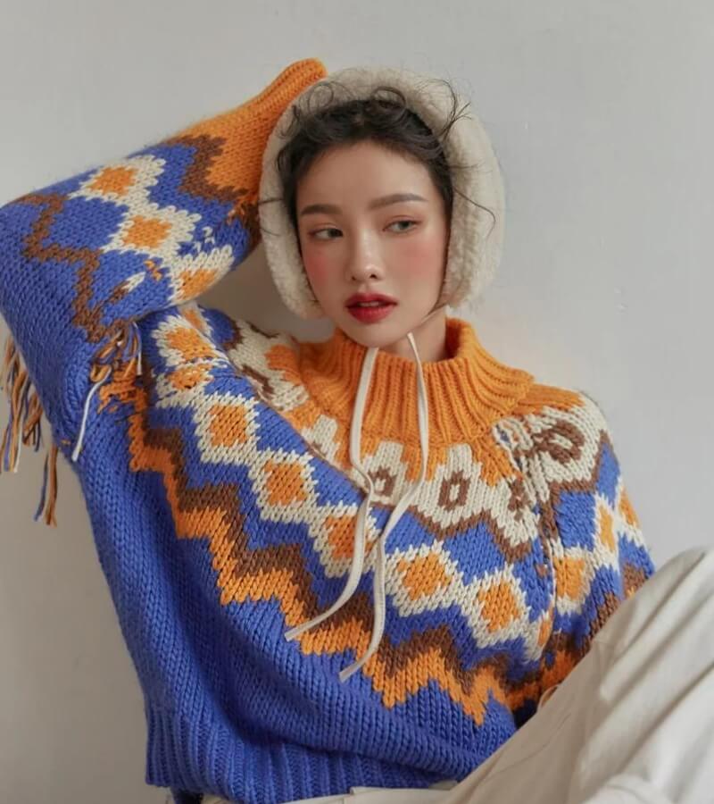 Style Core Aesthetics, New Style Trends - Retro Pattern Knitted Christmas Sweater