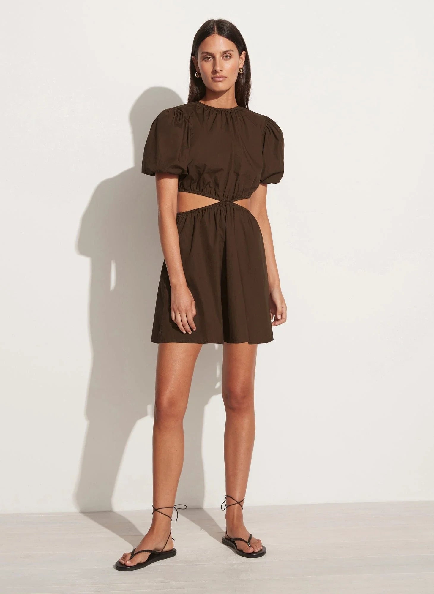 Style Core Aesthetics, New Style Trends - Robe asymétrique 'Loudya'
