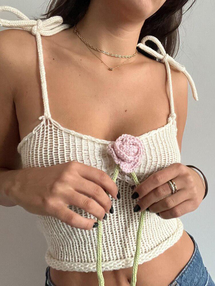 Style Core Aesthetics, New Style Trends - Rose Detailed Knitted Crop Top
