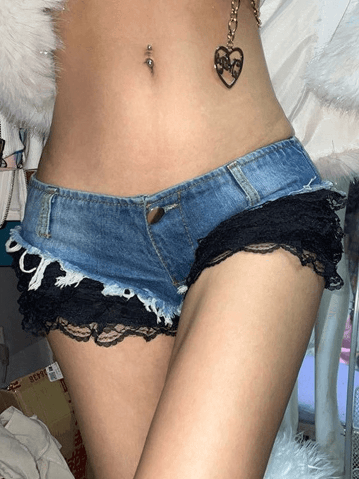 Style Core Aesthetics, New Style Trends - Short en jean avec dentelle patchwork