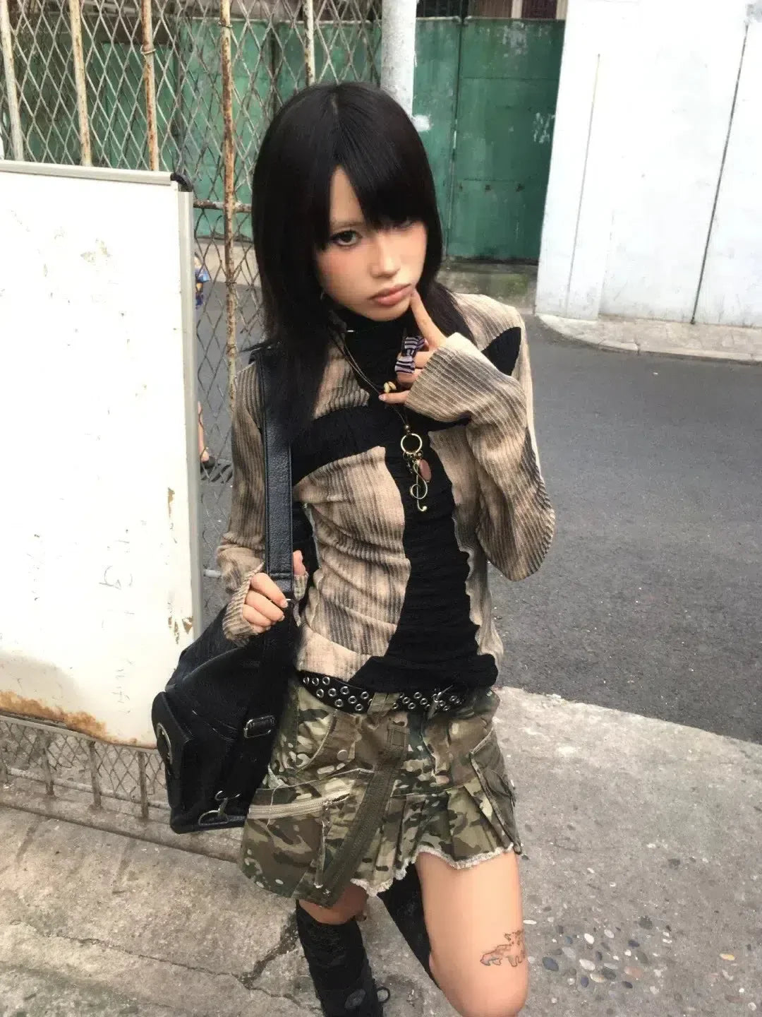 Style Core Aesthetics, New Style Trends - Top Côtelé Y2K Grunge Croix Frontale