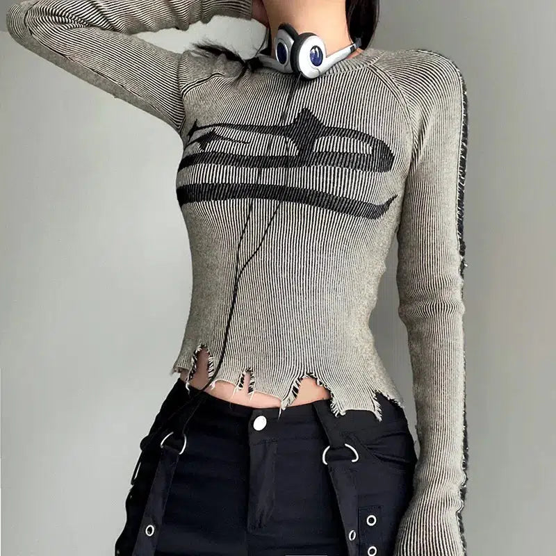 Style Core Aesthetics, New Style Trends - Y2K Grunge Long Sleeve Distressed Top
